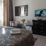 Metropole Luxury 住宿加早餐酒店