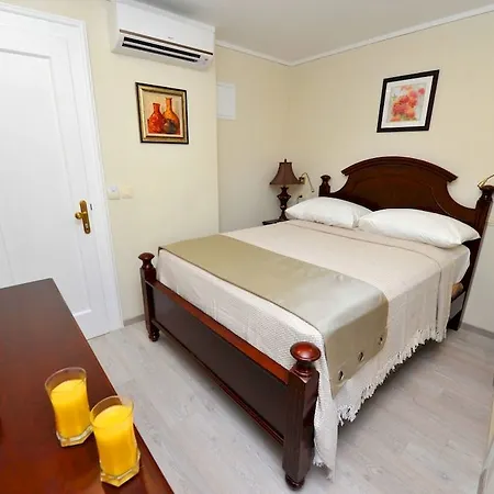 Couette-café Metropole Luxury 4*
