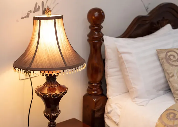Metropole Luxury Couette-café