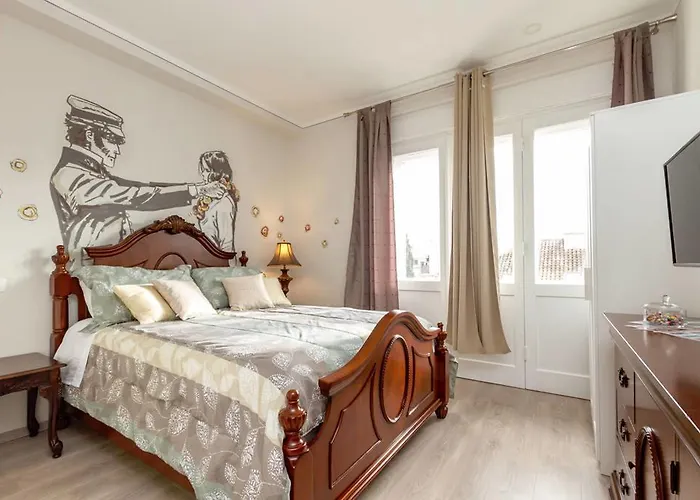 Metropole Luxury Couette-café 4*