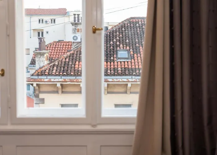 Couette-café Metropole Luxury 4*