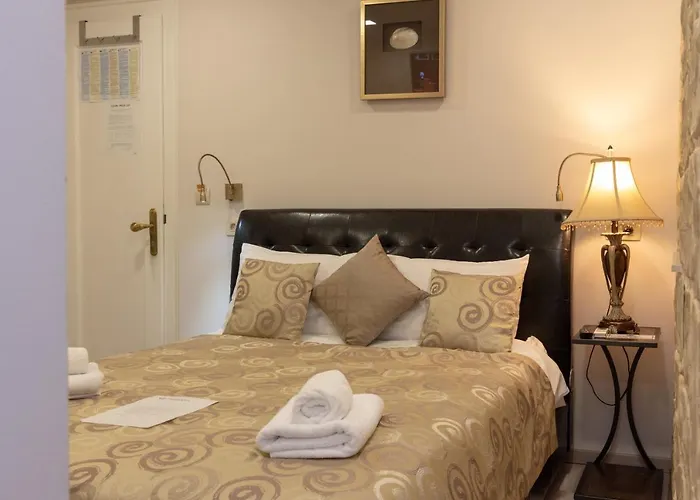 Bed & Breakfast Metropole Luxury 4*