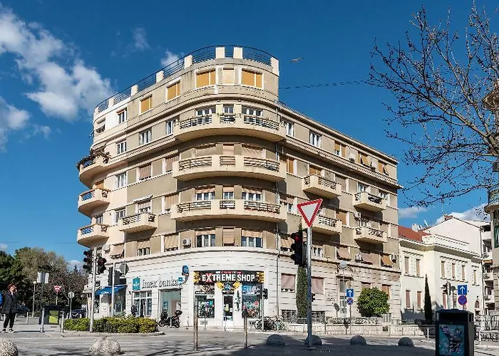 Couette-café Metropole Luxury 4*