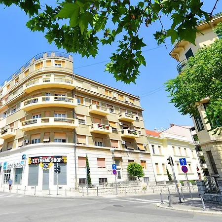 Metropole Luxury فندق مبيت وإفطار سبليت