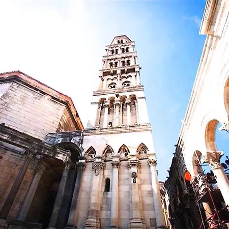 Metropole Luxury فندق مبيت وإفطار