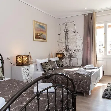 فندق مبيت وإفطار Metropole Luxury 4*